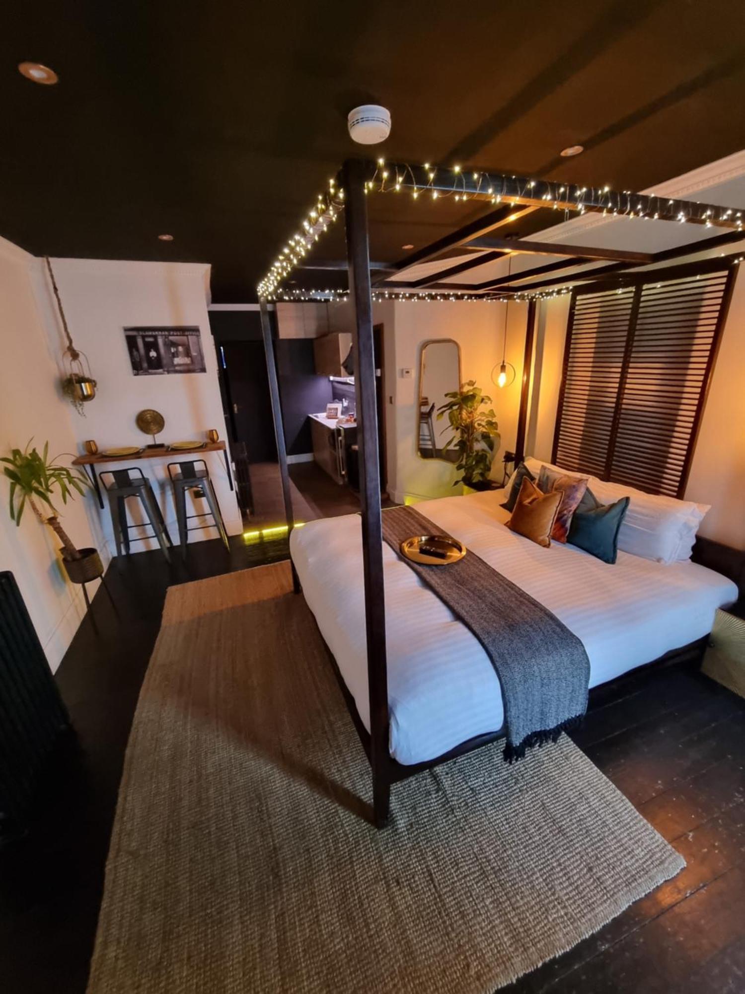 The Penny Black Apartment With Indoor Hot Tub Slamannan Exteriér fotografie